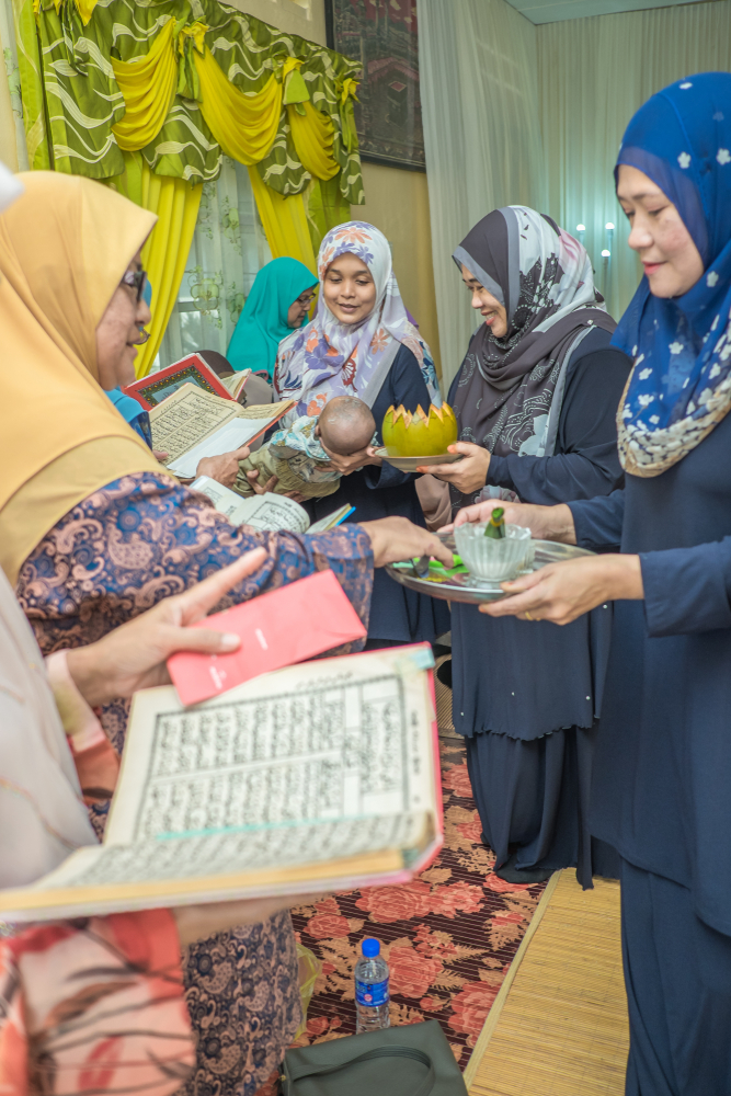 Muadzam,Shah,,Malaysia, ,June,9th,,2019,:,Muslims,Women